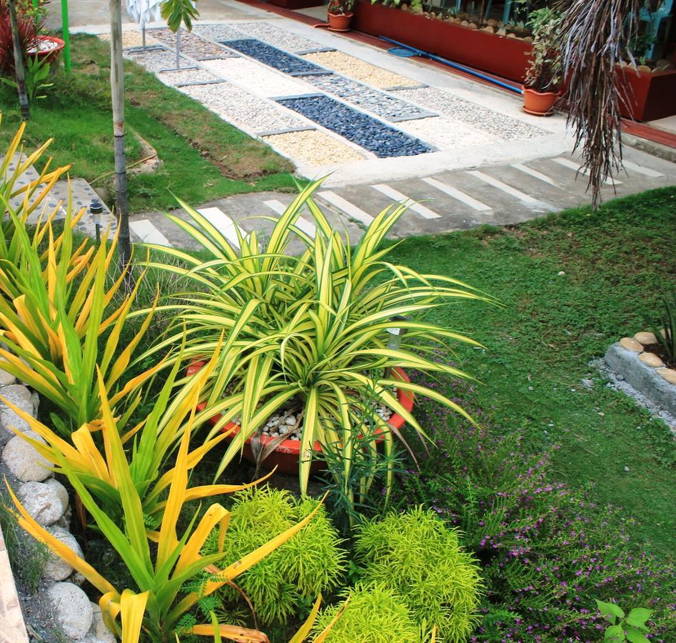 Green Park Tourist Inn Puerto Princesa Екстер'єр фото