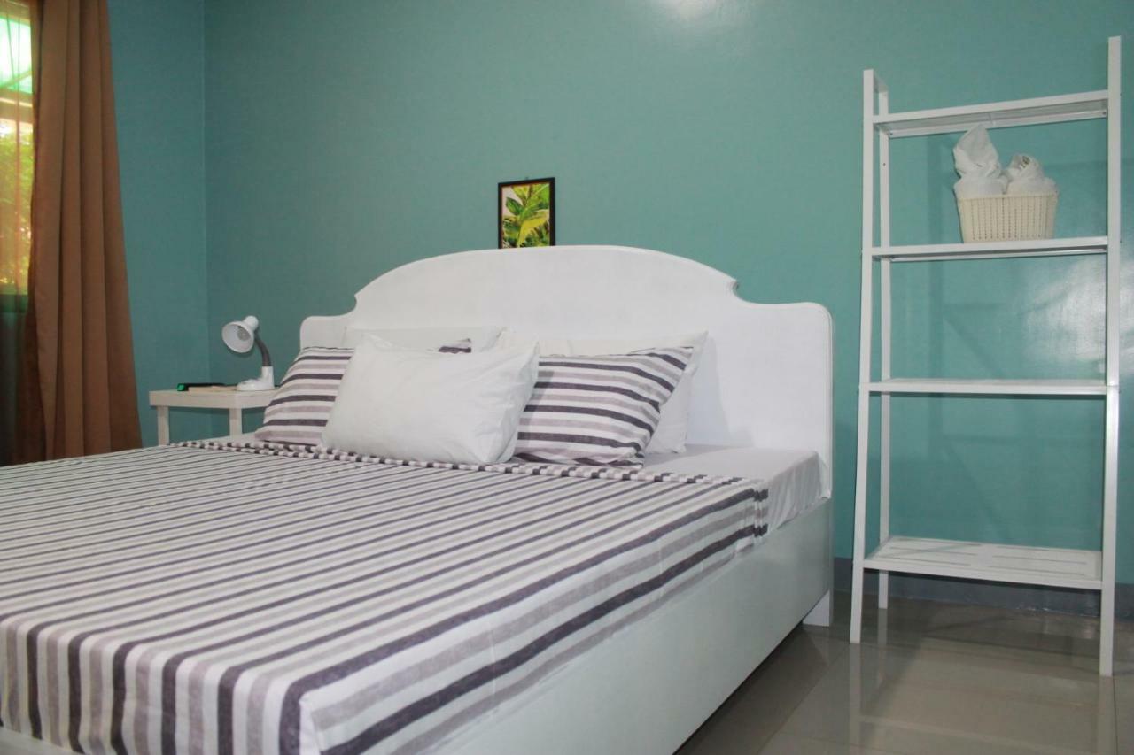 Green Park Tourist Inn Puerto Princesa Екстер'єр фото