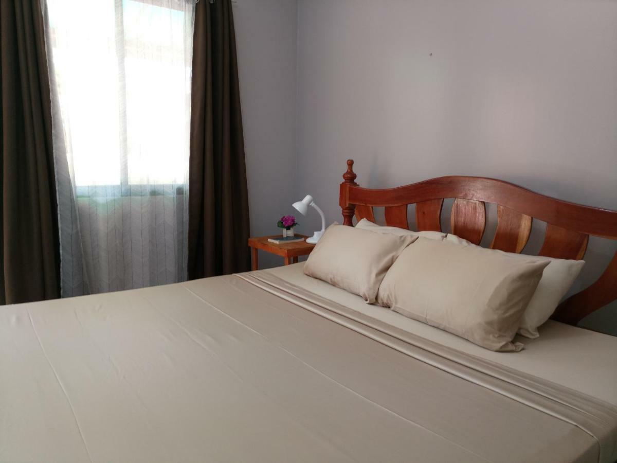 Green Park Tourist Inn Puerto Princesa Екстер'єр фото