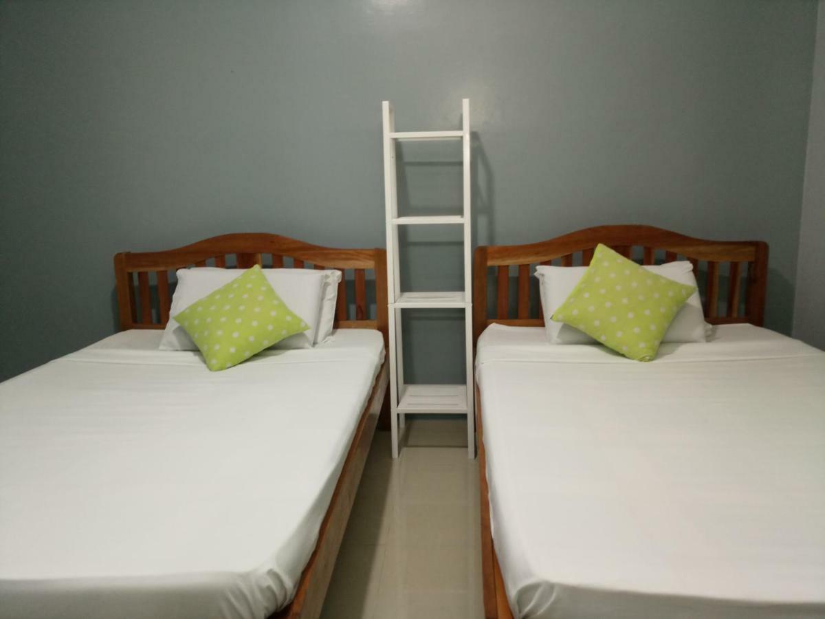 Green Park Tourist Inn Puerto Princesa Екстер'єр фото