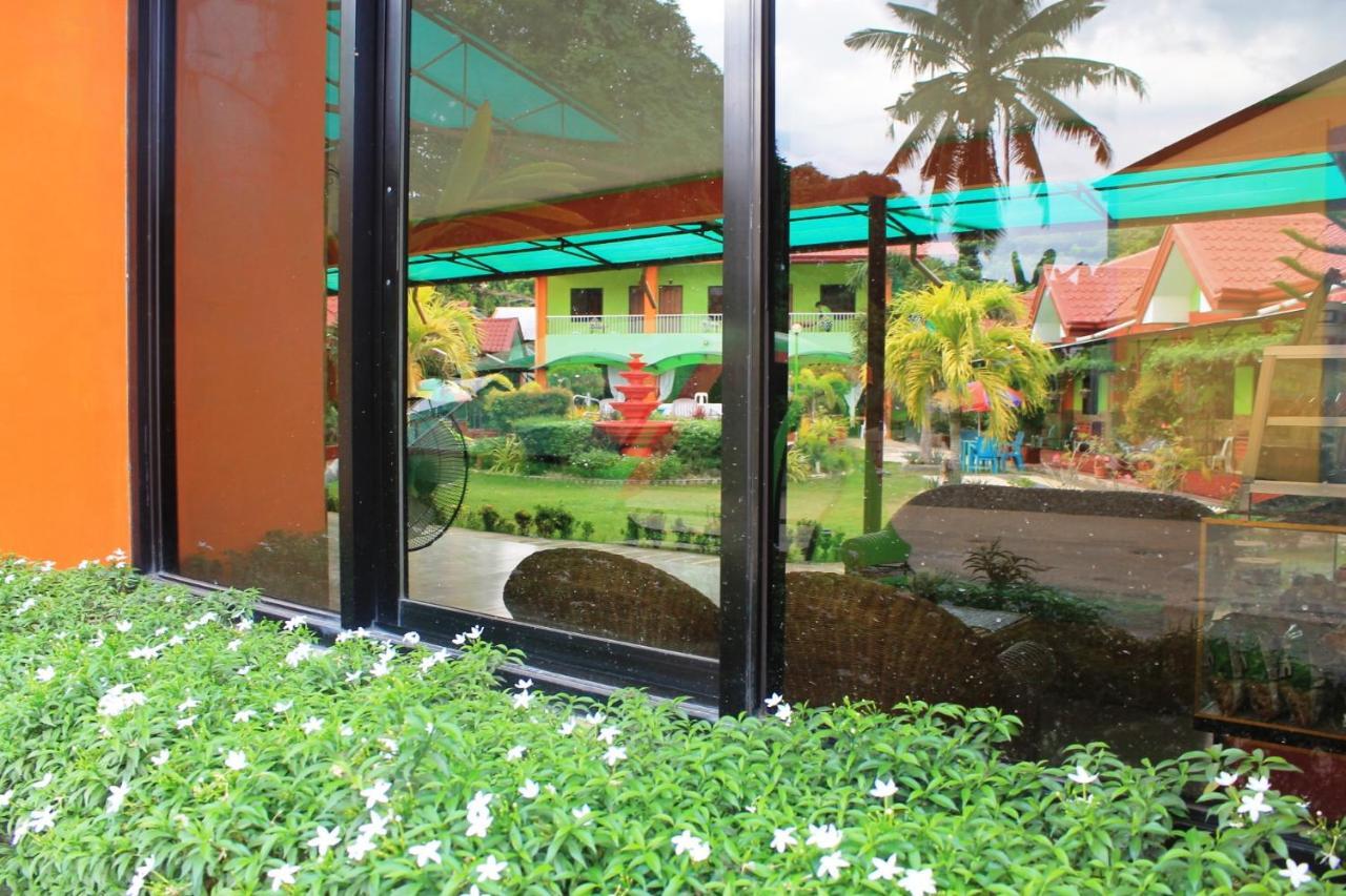 Green Park Tourist Inn Puerto Princesa Екстер'єр фото